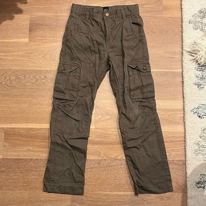 Gap kids. Boys pant. Size 8. Army green cargo style.